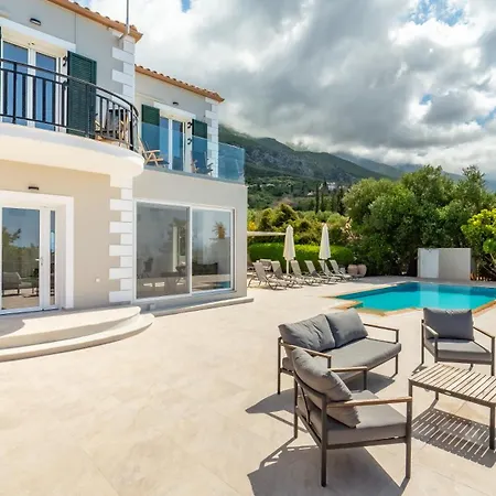 Daphne, Lourdas Bay View * לואורדטה