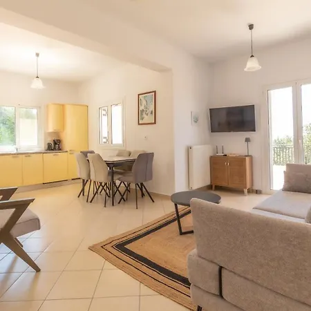 Daphne, Lourdas Bay View Villa *