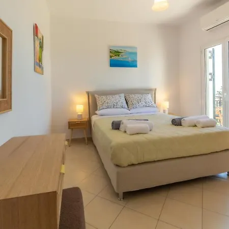 Villa Daphne, Lourdas Bay View